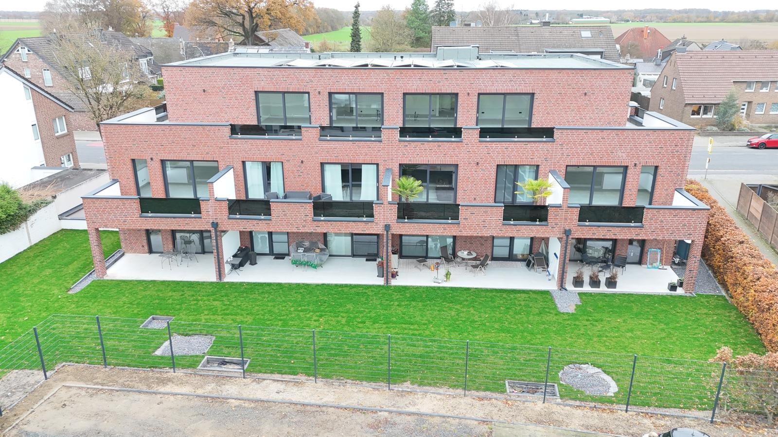Modernes Mehrfamilienhaus